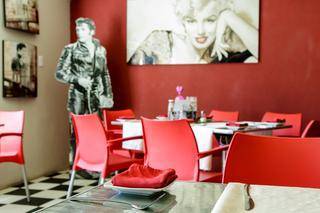 marilyns 60s diner interior wall art