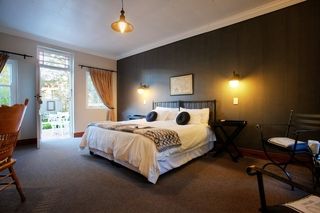 village rooms king size bed 4