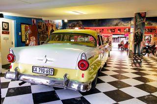 marilyns 60s diner interior caddy